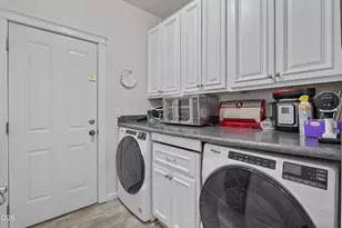 2140 SW Nick Way, Grants Pass, OR 97527 - Photo 25