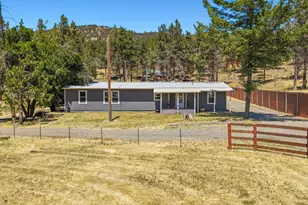 19223 N Poe Valley Rd, Klamath Falls, OR 97603 - Photo 3
