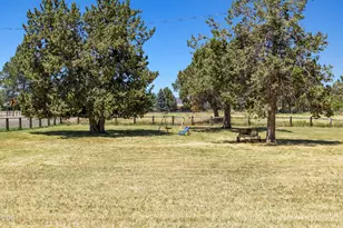 19223 N Poe Valley Rd, Klamath Falls, OR 97603 - Photo 33