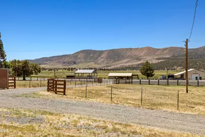 19223 N Poe Valley Road, Klamath Falls, OR 97603 - Photo 31