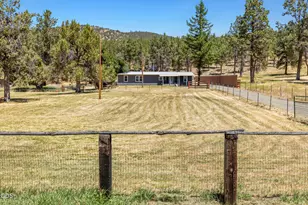 19223 N Poe Valley Rd, Klamath Falls, OR 97603 - Photo 1