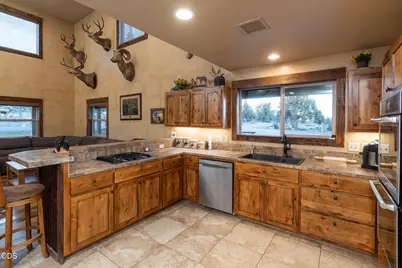 16470 SW Highway 126, Powell Butte, OR 97753 - Photo 9