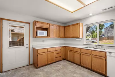 1207 Springbrook Road, Medford, OR 97504 - Photo 11
