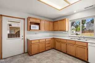 1207 Springbrook Rd, Medford, OR 97504 - Photo 11
