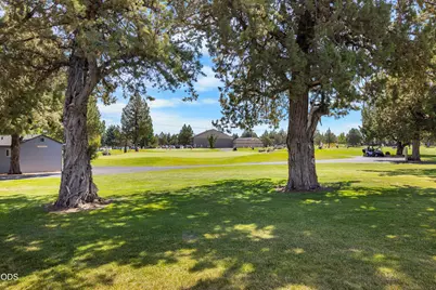 8414 Forest Ridge Loop, Redmond, OR 97756 - Photo 47