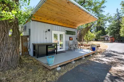 1833 2nd Avenue, Gold Hill, OR 97525 - Photo 33