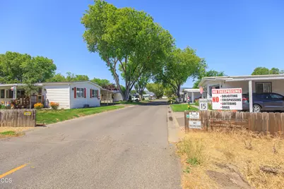 2600 Stearns Way #SPC 1B, Medford, OR 97501 - Photo 31