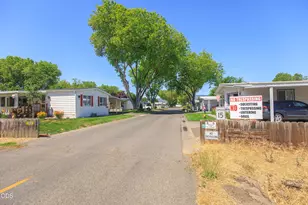 2600 Stearns Way, Medford, OR 97501 - Photo 31