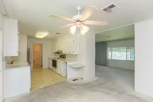 2600 Stearns Way, Medford, OR 97501 - Photo 9