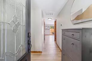 20218 Archie Briggs Rd, Bend, OR 97703 - Photo 3