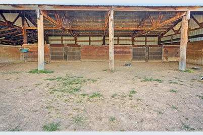 8230 Hill Road, Klamath Falls, OR 97603 - Photo 33