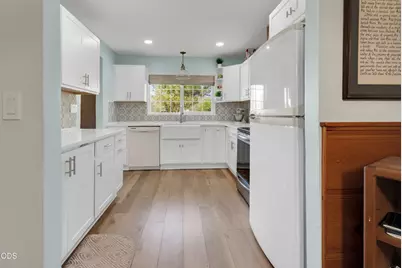 8230 Hill Road, Klamath Falls, OR 97603 - Photo 9