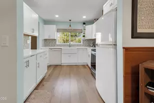8230 Hill Rd, Klamath Falls, OR 97603 - Photo 9