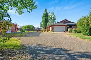 8230 Hill Rd, Klamath Falls, OR 97603 - Photo 1