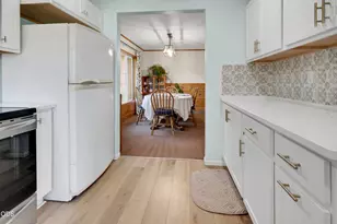8230 Hill Rd, Klamath Falls, OR 97603 - Photo 13
