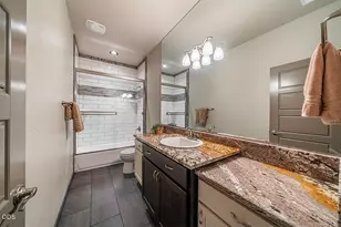 256 Robert Trent Jones Blvd, Eagle Point, OR 97524 - Photo 21
