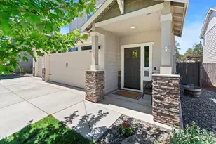60865 SE Sweet Pea Dr, Bend, OR 97702 - Photo 5