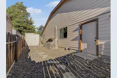 2611 Chantal Avenue, Klamath Falls, OR 97601 - Photo 31