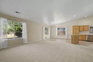 2611 Chantal Ave, Klamath Falls, OR 97601 - Photo 7