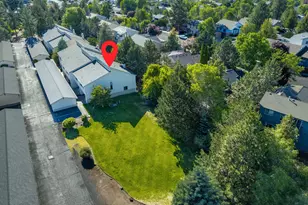 1050 NE Butler Market Rd, Bend, OR 97701 - Photo 27