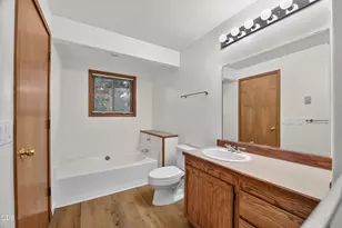 1050 NE Butler Market Rd, Bend, OR 97701 - Photo 25