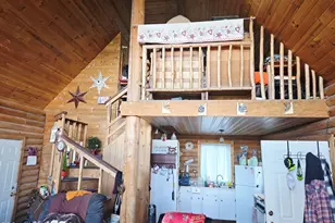 31276 Seal Ln, Bonanza, OR 97623 - Photo 11