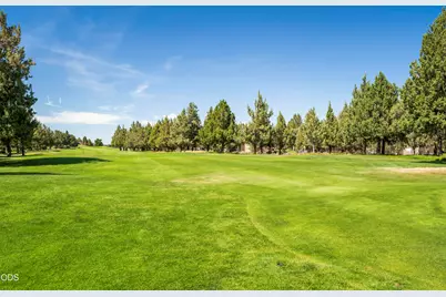 2390 Osprey Drive, Redmond, OR 97756 - Photo 11