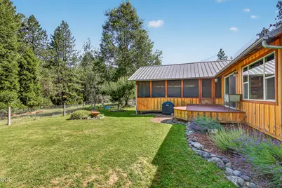 9662 Upper Applegate Road, Jacksonville, OR 97530 - Photo 25