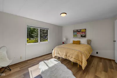 60992 Springcrest Drive, Bend, OR 97702 - Photo 15