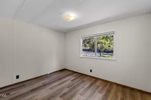60992 Springcrest Dr, Bend, OR 97702 - Photo 39