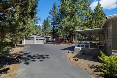 60992 Springcrest Drive, Bend, OR 97702 - Photo 37