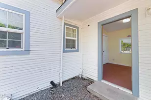 149 Peckerwood Ln, Grants Pass, OR 97527 - Photo 9