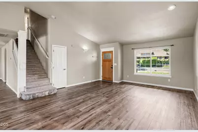 677 Cedar Wood Drive, Eagle Point, OR 97524 - Photo 7