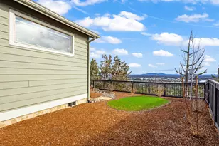 3038 NW Butte View Dr, Bend, OR 97703 - Photo 33