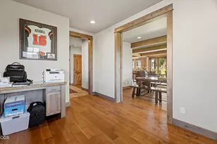 751 S Redwood St, Sisters, OR 97759 - Photo 25