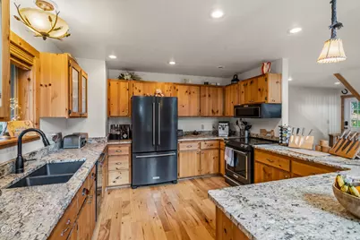 7608 Skycrest Drive, Klamath Falls, OR 97601 - Photo 11