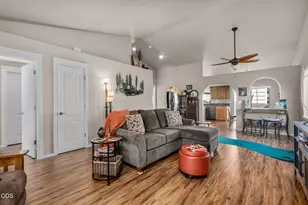 3633 SW 29th St, Redmond, OR 97756 - Photo 17