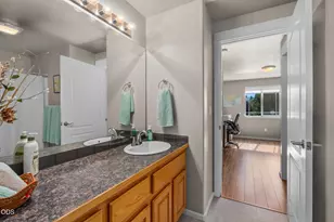 3633 SW 29th St, Redmond, OR 97756 - Photo 27