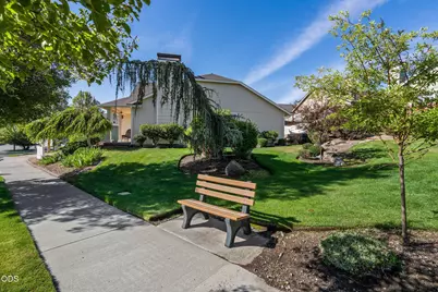 3633 SW 29th Street, Redmond, OR 97756 - Photo 3