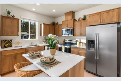 62613 NE Lawler Place, Bend, OR 97701 - Photo 9
