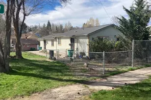 925 Fulton St, Klamath Falls, OR 97601 - Photo 27