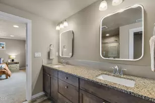 774 N Reed St, Sisters, OR 97759 - Photo 23