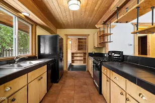 606 NE 9th St, Bend, OR 97701 - Photo 11
