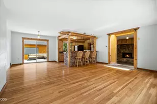 606 NE 9th St, Bend, OR 97701 - Photo 5