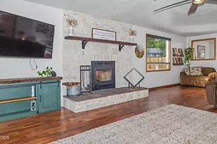 3665 Pine Tree Dr, Klamath Falls, OR 97603 - Photo 17