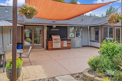 3665 Pine Tree Drive, Klamath Falls, OR 97603 - Photo 5