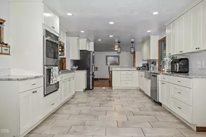 3665 Pine Tree Drive, Klamath Falls, OR 97603 - Photo 7