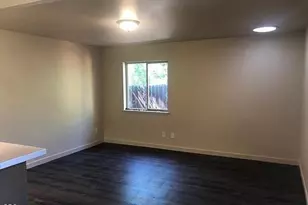 475 SE Douglas St, Bend, OR 97702 - Photo 11