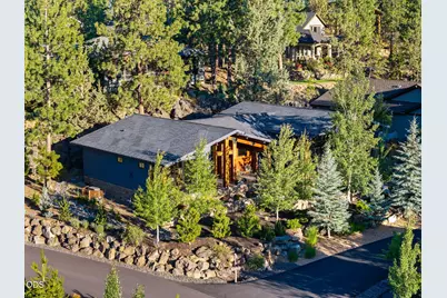 19077 Mount McLoughlin Lane, Bend, OR 97703 - Photo 61