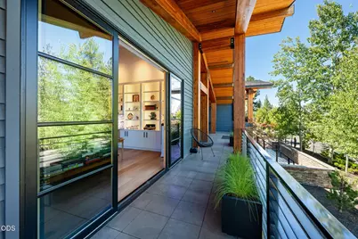 19077 Mount McLoughlin Lane, Bend, OR 97703 - Photo 11